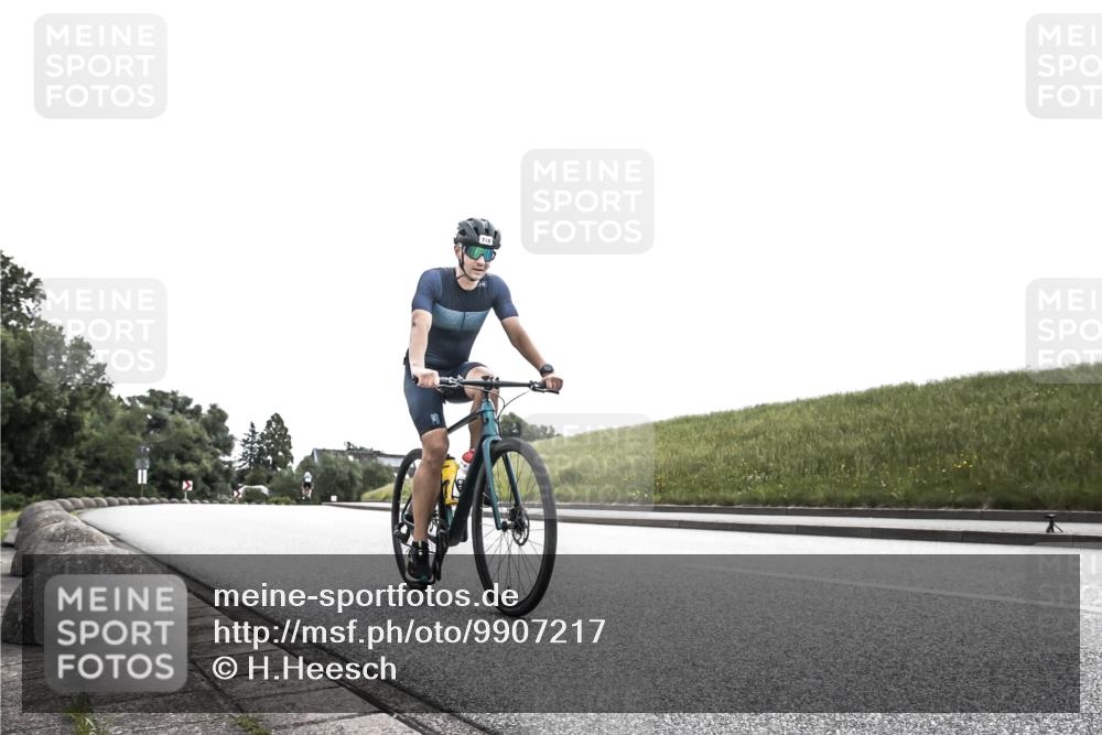 21.06.2026 - 29. Vierlanden-Triathlon H.Heesch http://msf.ph/oto/9907217 21.06.2026 11:52:33 Radfahren 687, 718, 896 meine-sportfotos.de