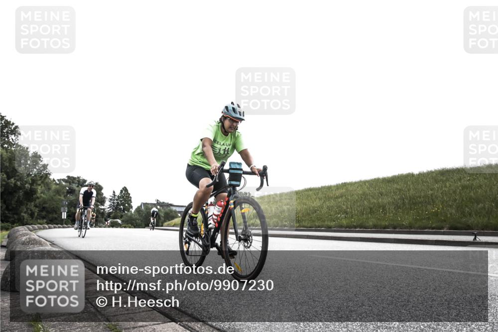 21.06.2026 - 29. Vierlanden-Triathlon H.Heesch http://msf.ph/oto/9907230 21.06.2026 11:52:54 Radfahren 256, 758, 760, 796, 802 meine-sportfotos.de