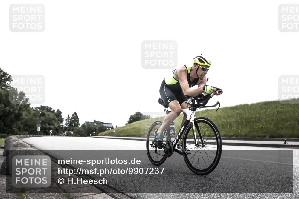 21.06.2026 - 29. Vierlanden-Triathlon H.Heesch http://msf.ph/oto/9907237 21.06.2026 11:52:58 Radfahren 256, 760, 796, 802 meine-sportfotos.de