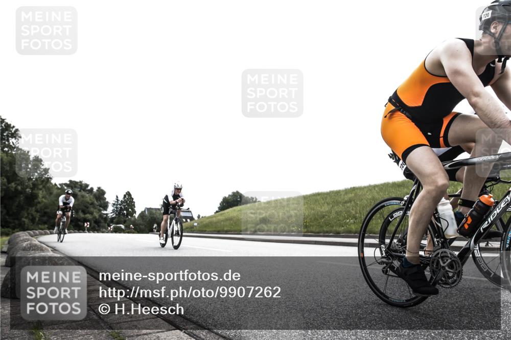 21.06.2026 - 29. Vierlanden-Triathlon H.Heesch http://msf.ph/oto/9907262 21.06.2026 11:53:37 Radfahren 133, 289, 720, 779, 813, 821, 844 meine-sportfotos.de