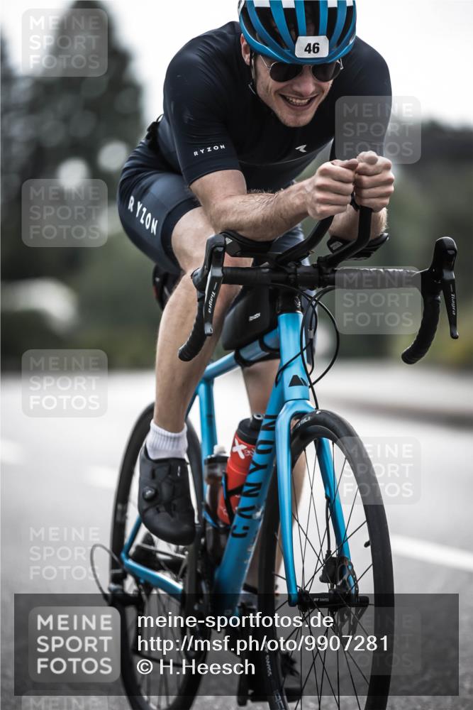21.06.2026 - 29. Vierlanden-Triathlon H.Heesch http://msf.ph/oto/9907281 21.06.2026 09:21:59 Radfahren 46, 147, 186 meine-sportfotos.de