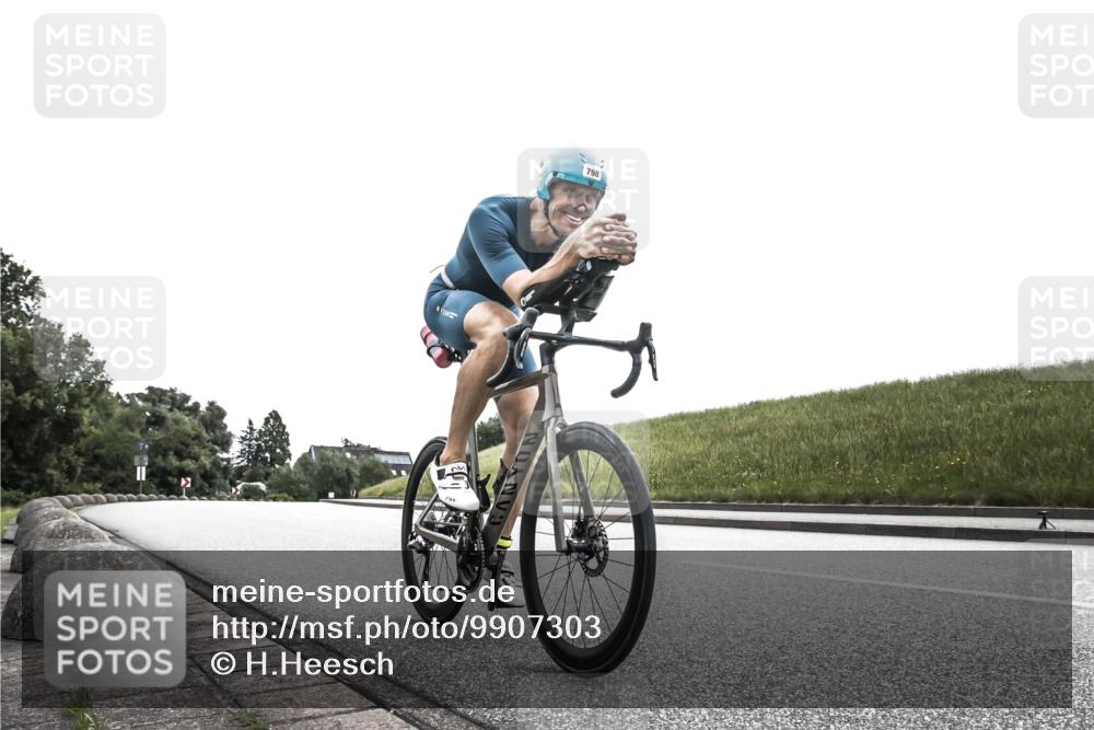21.06.2026 - 29. Vierlanden-Triathlon H.Heesch http://msf.ph/oto/9907303 21.06.2026 11:54:16 Radfahren 91, 798, 807, 892 meine-sportfotos.de