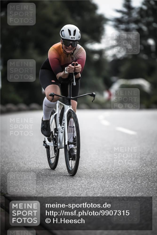 21.06.2026 - 29. Vierlanden-Triathlon H.Heesch http://msf.ph/oto/9907315 21.06.2026 09:22:08 Radfahren 147, 223 meine-sportfotos.de