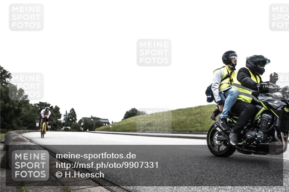 21.06.2026 - 29. Vierlanden-Triathlon H.Heesch http://msf.ph/oto/9907331 21.06.2026 11:55:28 Radfahren 221, 225, 680, 781, 811, 835, 863, 893 meine-sportfotos.de