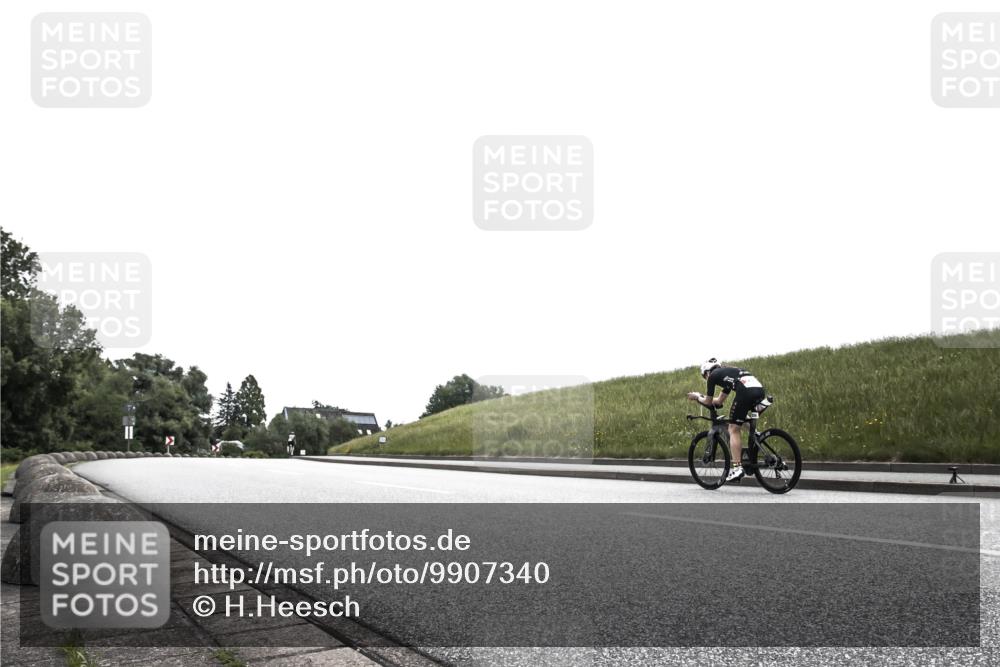 21.06.2026 - 29. Vierlanden-Triathlon H.Heesch http://msf.ph/oto/9907340 21.06.2026 11:55:30 Radfahren 221, 680, 811, 835, 863, 893 meine-sportfotos.de
