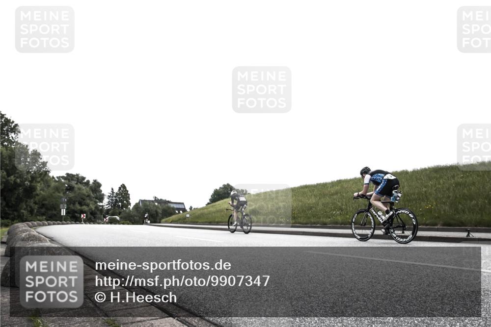 21.06.2026 - 29. Vierlanden-Triathlon H.Heesch http://msf.ph/oto/9907347 21.06.2026 11:55:30 Radfahren 221, 680, 811, 835, 863, 893 meine-sportfotos.de