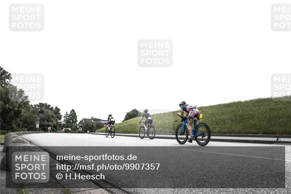 21.06.2026 - 29. Vierlanden-Triathlon H.Heesch http://msf.ph/oto/9907357 21.06.2026 11:55:34 Radfahren 893 meine-sportfotos.de