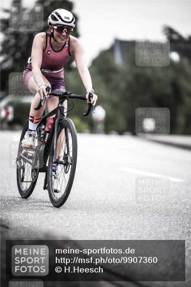 21.06.2026 - 29. Vierlanden-Triathlon H.Heesch http://msf.ph/oto/9907360 21.06.2026 10:25:37 Radfahren 6, 41, 211, 369, 599 meine-sportfotos.de