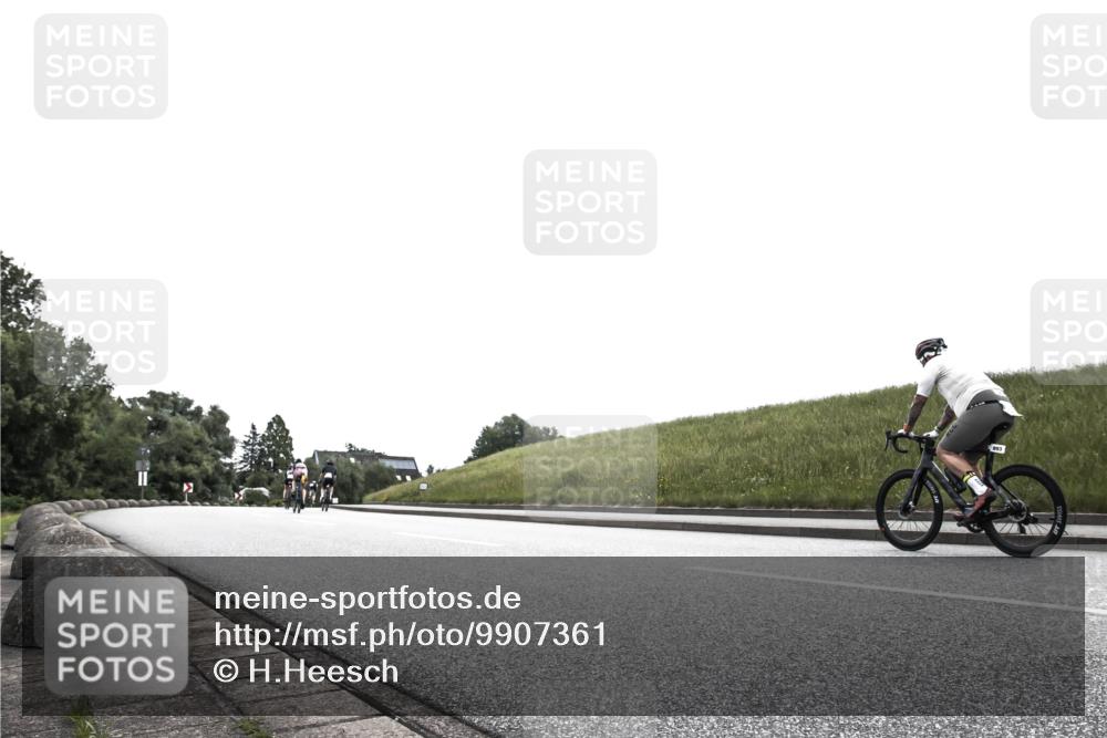 21.06.2026 - 29. Vierlanden-Triathlon H.Heesch http://msf.ph/oto/9907361 21.06.2026 11:55:36 Radfahren  meine-sportfotos.de
