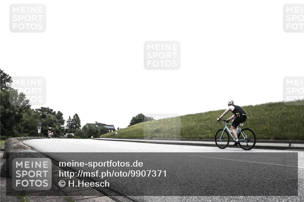 21.06.2026 - 29. Vierlanden-Triathlon H.Heesch http://msf.ph/oto/9907371 21.06.2026 11:56:06 Radfahren 756, 882 meine-sportfotos.de