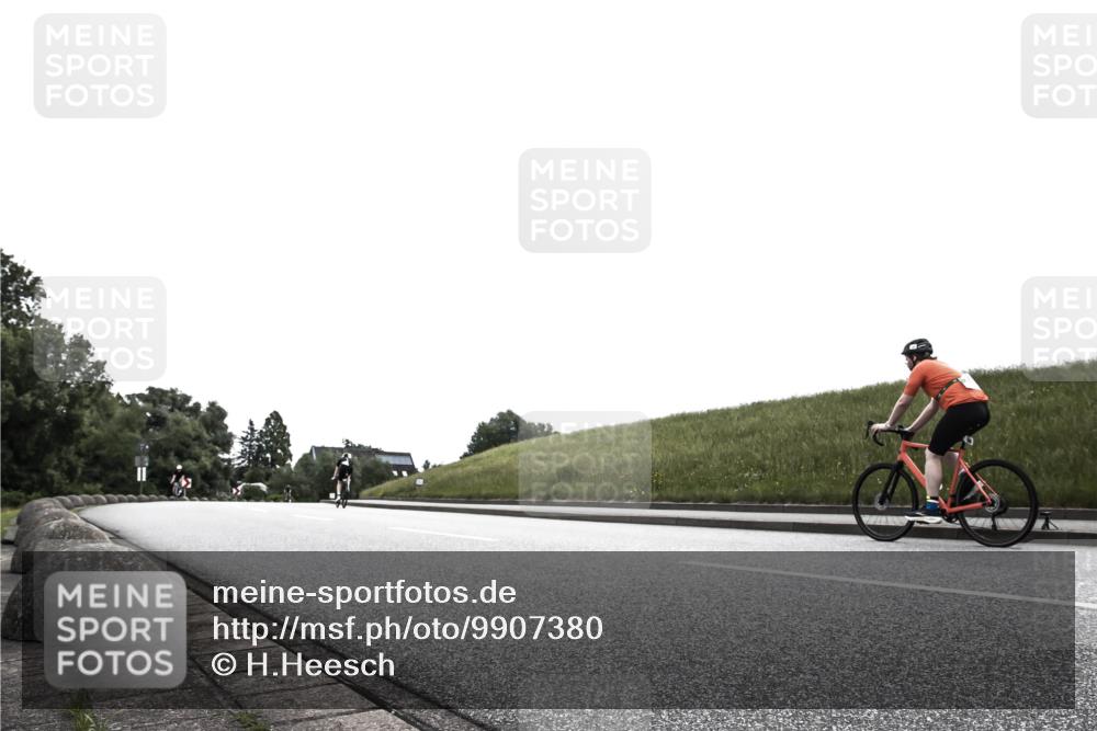 21.06.2026 - 29. Vierlanden-Triathlon H.Heesch http://msf.ph/oto/9907380 21.06.2026 11:56:17 Radfahren 273 meine-sportfotos.de