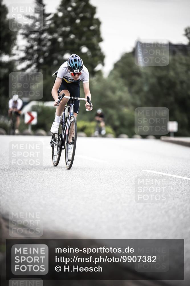 21.06.2026 - 29. Vierlanden-Triathlon H.Heesch http://msf.ph/oto/9907382 21.06.2026 10:25:40 Radfahren 6, 41, 63, 211, 369, 599 meine-sportfotos.de
