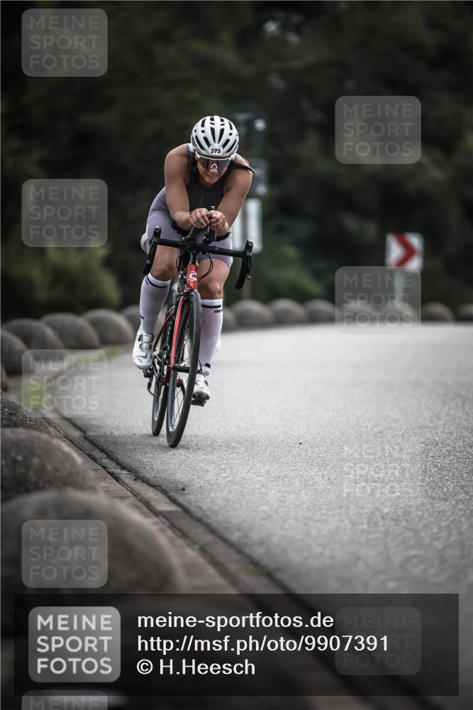 21.06.2026 - 29. Vierlanden-Triathlon H.Heesch http://msf.ph/oto/9907391 21.06.2026 09:22:20 Radfahren 118, 119, 159, 273, 274, 300 meine-sportfotos.de