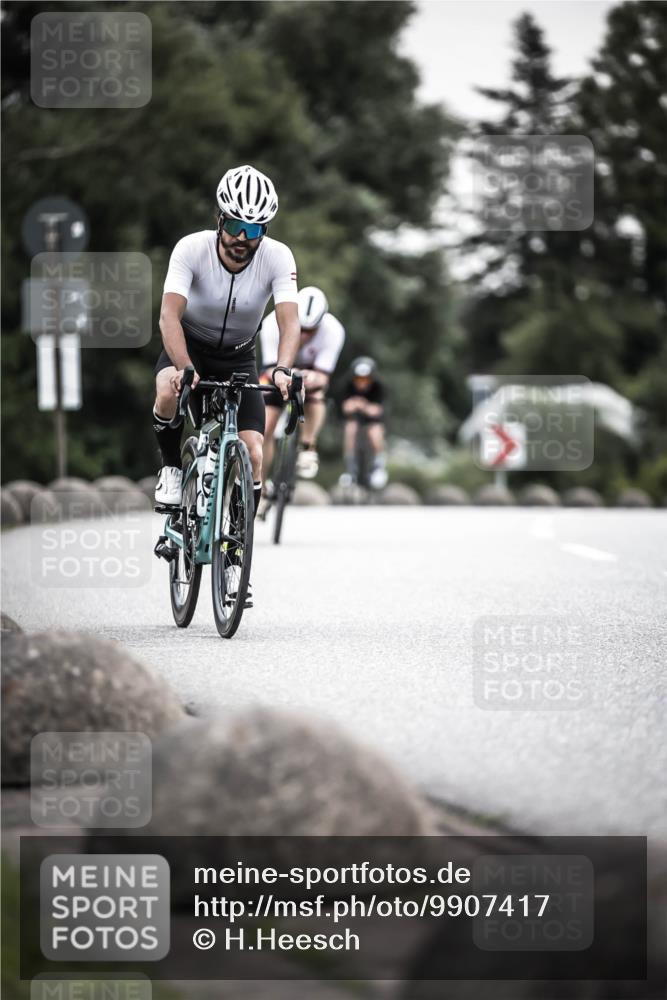 21.06.2026 - 29. Vierlanden-Triathlon H.Heesch http://msf.ph/oto/9907417 21.06.2026 10:25:42 Radfahren 6, 41, 63, 211, 369 meine-sportfotos.de