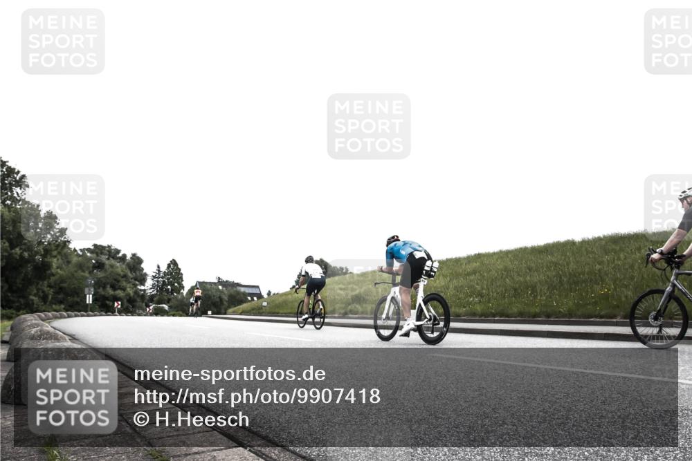 21.06.2026 - 29. Vierlanden-Triathlon H.Heesch http://msf.ph/oto/9907418 21.06.2026 11:56:47 Radfahren 243, 817, 827, 879 meine-sportfotos.de