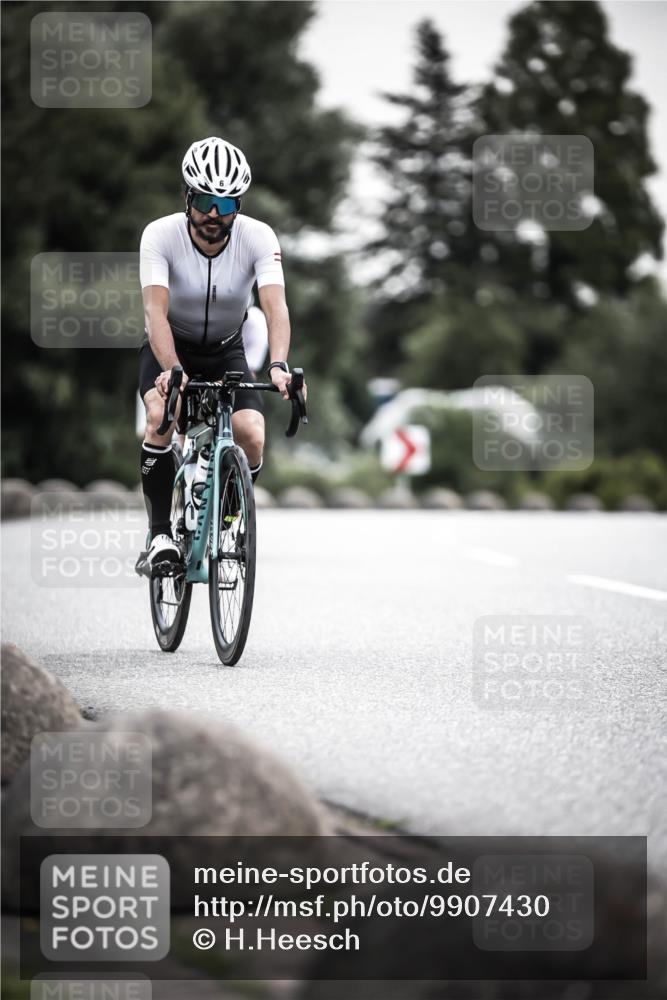 21.06.2026 - 29. Vierlanden-Triathlon H.Heesch http://msf.ph/oto/9907430 21.06.2026 10:25:43 Radfahren 6, 41, 63, 211, 369 meine-sportfotos.de