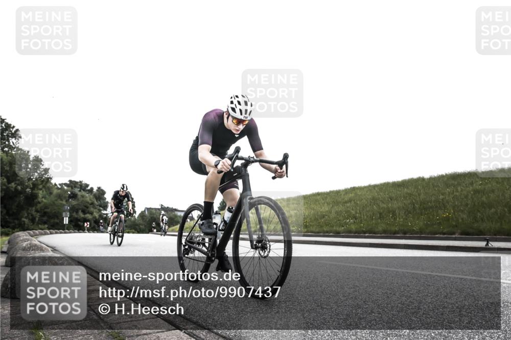 21.06.2026 - 29. Vierlanden-Triathlon H.Heesch http://msf.ph/oto/9907437 21.06.2026 11:56:59 Radfahren 686, 750, 777 meine-sportfotos.de