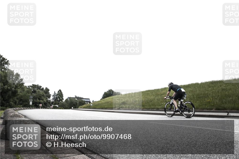 21.06.2026 - 29. Vierlanden-Triathlon H.Heesch http://msf.ph/oto/9907468 21.06.2026 11:58:32 Radfahren  meine-sportfotos.de