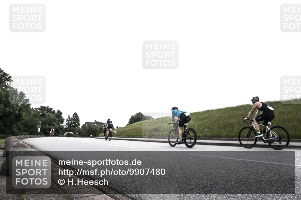21.06.2026 - 29. Vierlanden-Triathlon H.Heesch http://msf.ph/oto/9907480 21.06.2026 11:58:50 Radfahren 257, 902 meine-sportfotos.de
