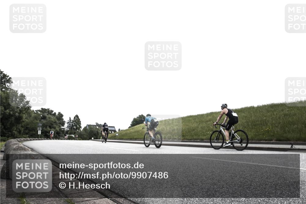 21.06.2026 - 29. Vierlanden-Triathlon H.Heesch http://msf.ph/oto/9907486 21.06.2026 11:58:50 Radfahren 257, 902 meine-sportfotos.de