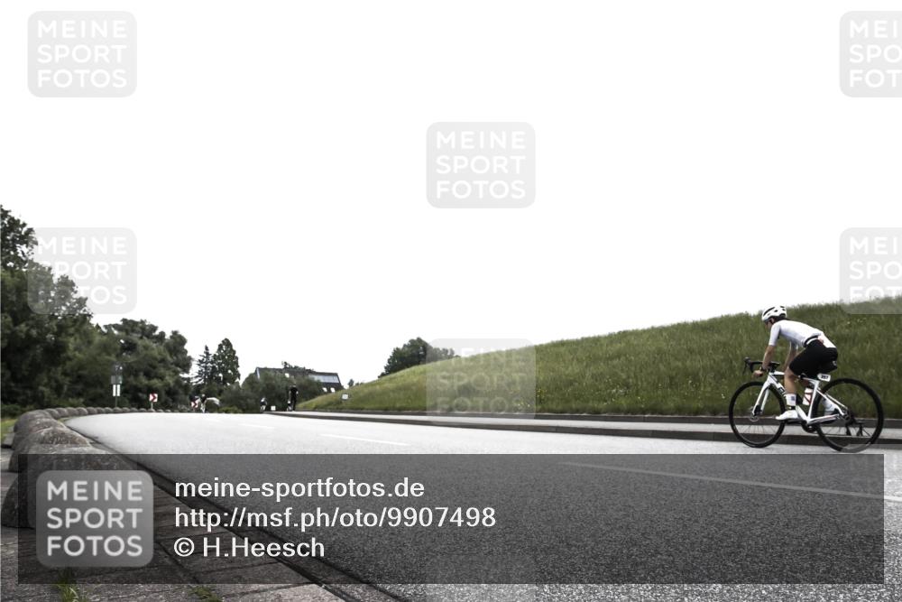 21.06.2026 - 29. Vierlanden-Triathlon H.Heesch http://msf.ph/oto/9907498 21.06.2026 11:58:59 Radfahren 809 meine-sportfotos.de