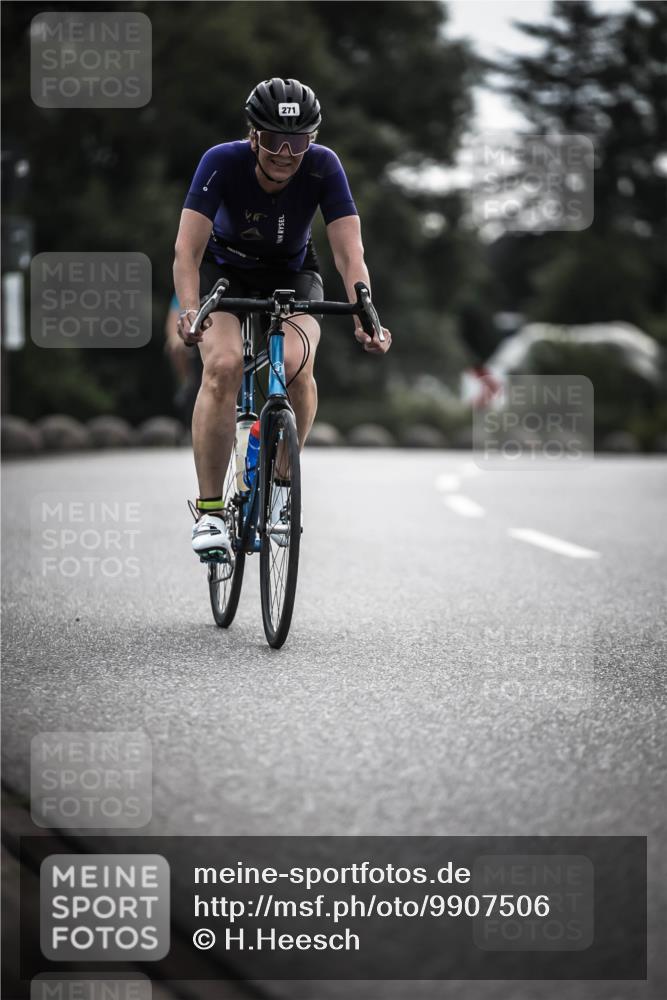 21.06.2026 - 29. Vierlanden-Triathlon H.Heesch http://msf.ph/oto/9907506 21.06.2026 09:22:46 Radfahren 29, 271, 292 meine-sportfotos.de