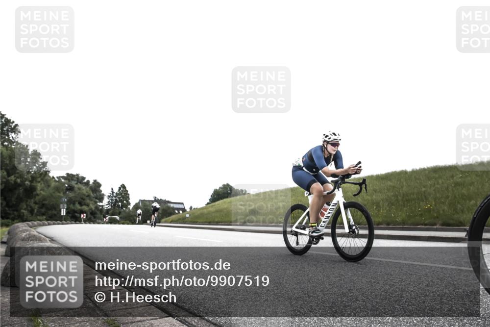 21.06.2026 - 29. Vierlanden-Triathlon H.Heesch http://msf.ph/oto/9907519 21.06.2026 11:59:24 Radfahren 735, 845 meine-sportfotos.de