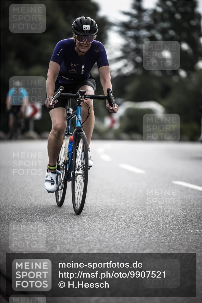 21.06.2026 - 29. Vierlanden-Triathlon H.Heesch http://msf.ph/oto/9907521 21.06.2026 09:22:46 Radfahren 29, 271, 292 meine-sportfotos.de