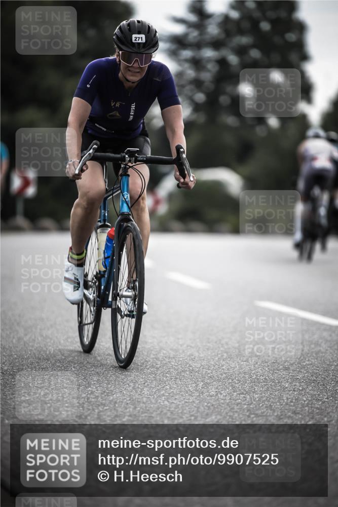 21.06.2026 - 29. Vierlanden-Triathlon H.Heesch http://msf.ph/oto/9907525 21.06.2026 09:22:46 Radfahren 29, 271, 292 meine-sportfotos.de