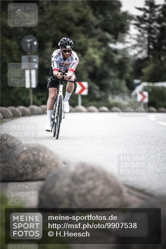 21.06.2026 - 29. Vierlanden-Triathlon H.Heesch http://msf.ph/oto/9907538 21.06.2026 10:25:52 Radfahren 114, 380, 382 meine-sportfotos.de