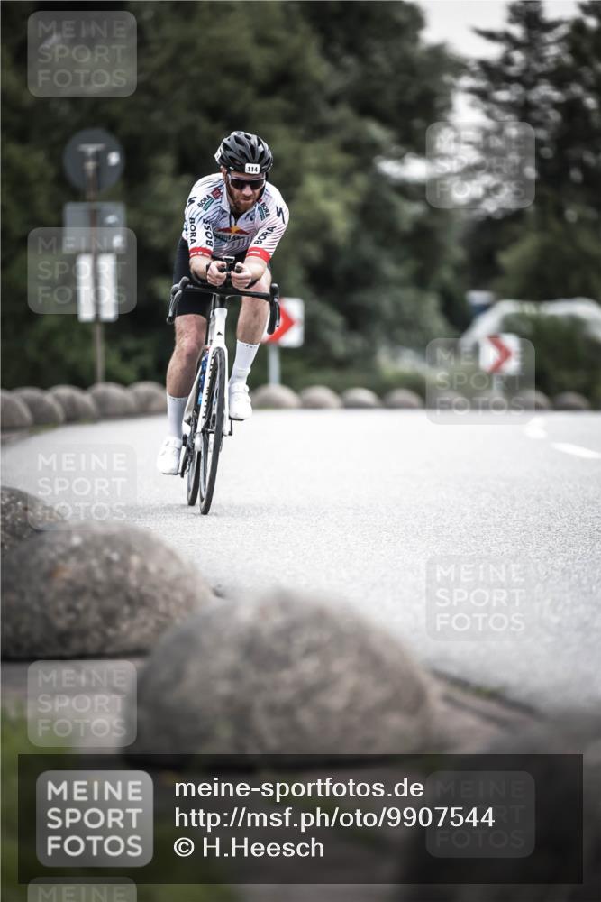 21.06.2026 - 29. Vierlanden-Triathlon H.Heesch http://msf.ph/oto/9907544 21.06.2026 10:25:52 Radfahren 114, 380, 382 meine-sportfotos.de