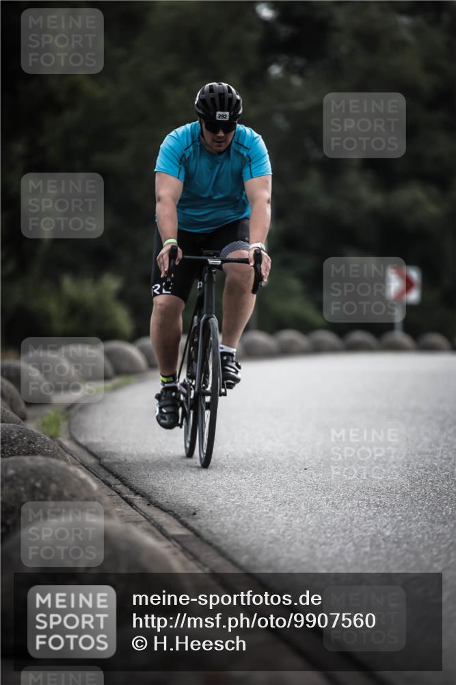 21.06.2026 - 29. Vierlanden-Triathlon H.Heesch http://msf.ph/oto/9907560 21.06.2026 09:22:51 Radfahren 29, 148, 292 meine-sportfotos.de