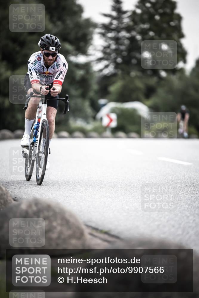 21.06.2026 - 29. Vierlanden-Triathlon H.Heesch http://msf.ph/oto/9907566 21.06.2026 10:25:53 Radfahren 114, 380, 382 meine-sportfotos.de