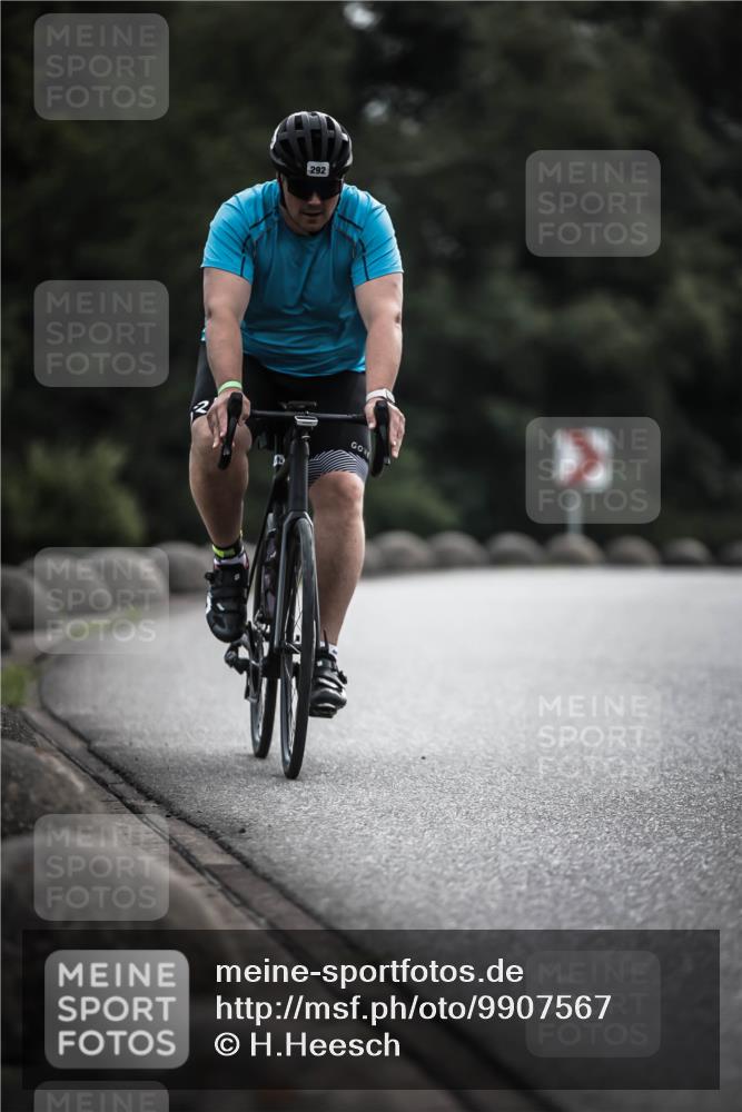 21.06.2026 - 29. Vierlanden-Triathlon H.Heesch http://msf.ph/oto/9907567 21.06.2026 09:22:51 Radfahren 29, 148, 292 meine-sportfotos.de