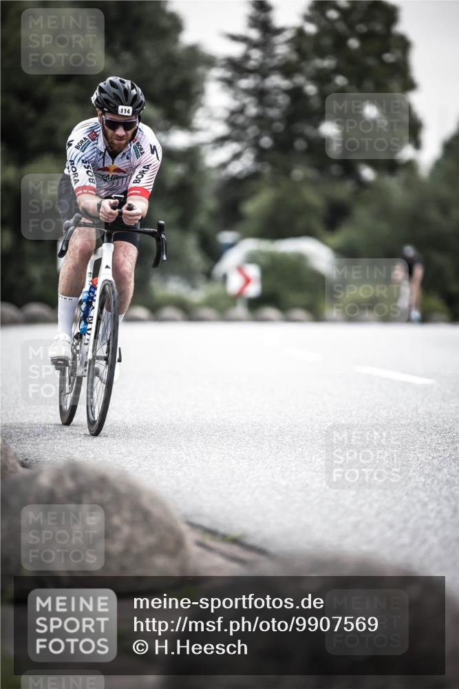 21.06.2026 - 29. Vierlanden-Triathlon H.Heesch http://msf.ph/oto/9907569 21.06.2026 10:25:53 Radfahren 114, 380, 382 meine-sportfotos.de