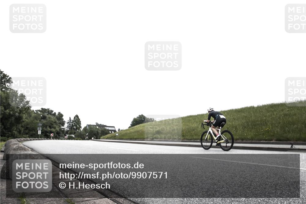 21.06.2026 - 29. Vierlanden-Triathlon H.Heesch http://msf.ph/oto/9907571 21.06.2026 12:01:19 Radfahren  meine-sportfotos.de