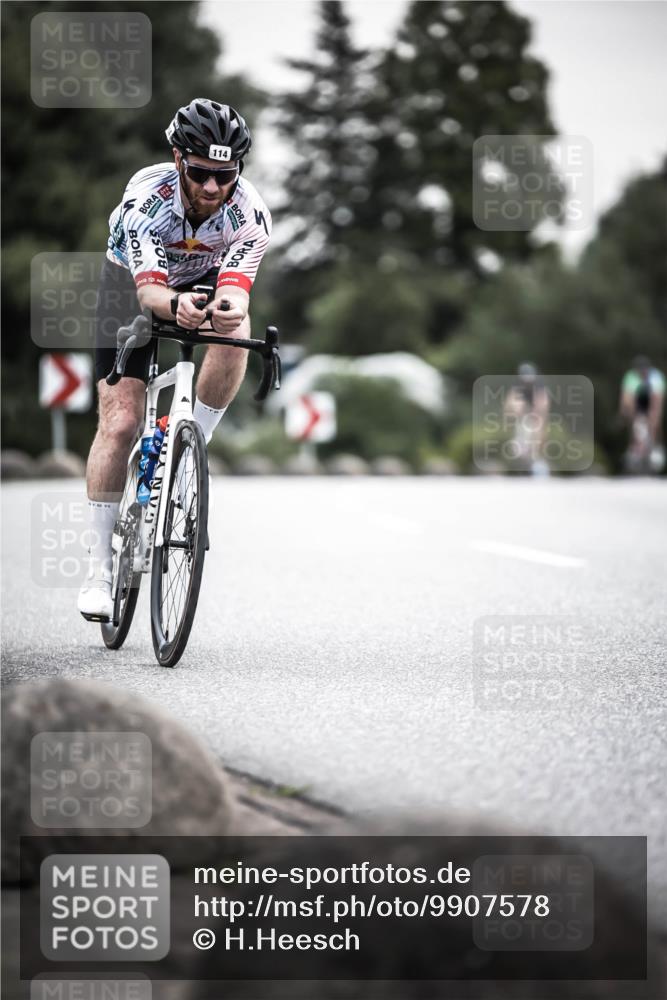 21.06.2026 - 29. Vierlanden-Triathlon H.Heesch http://msf.ph/oto/9907578 21.06.2026 10:25:53 Radfahren 114, 380, 382 meine-sportfotos.de