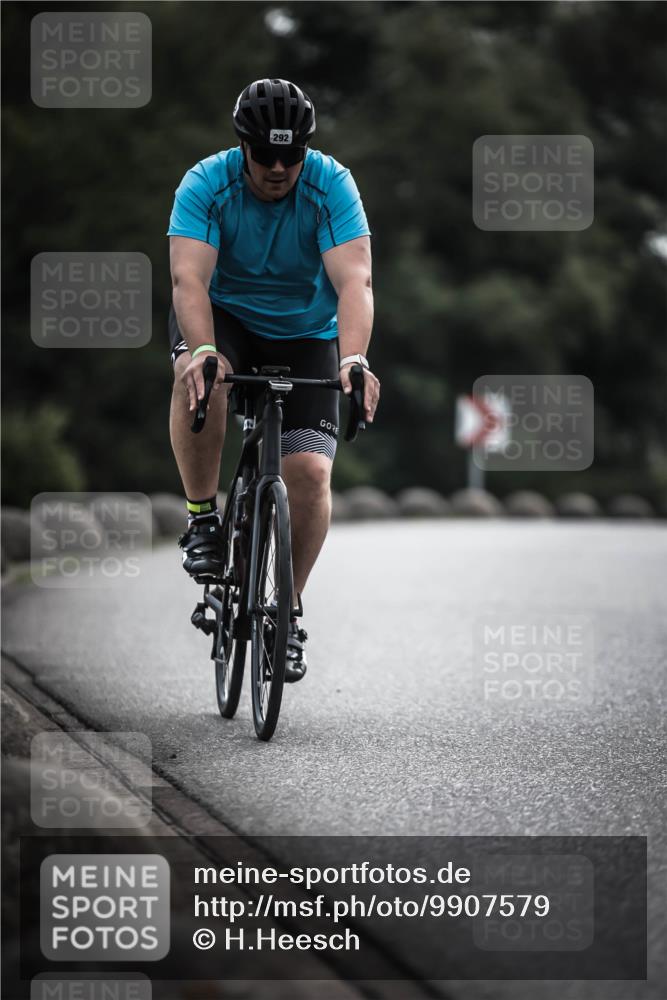 21.06.2026 - 29. Vierlanden-Triathlon H.Heesch http://msf.ph/oto/9907579 21.06.2026 09:22:51 Radfahren 29, 148, 292 meine-sportfotos.de
