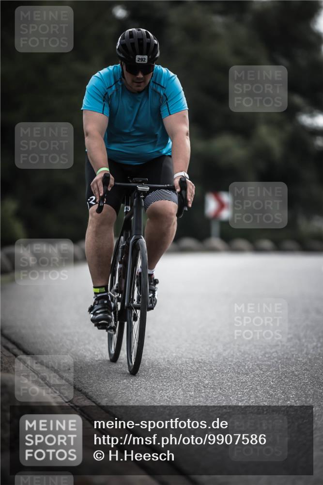 21.06.2026 - 29. Vierlanden-Triathlon H.Heesch http://msf.ph/oto/9907586 21.06.2026 09:22:51 Radfahren 29, 148, 292 meine-sportfotos.de