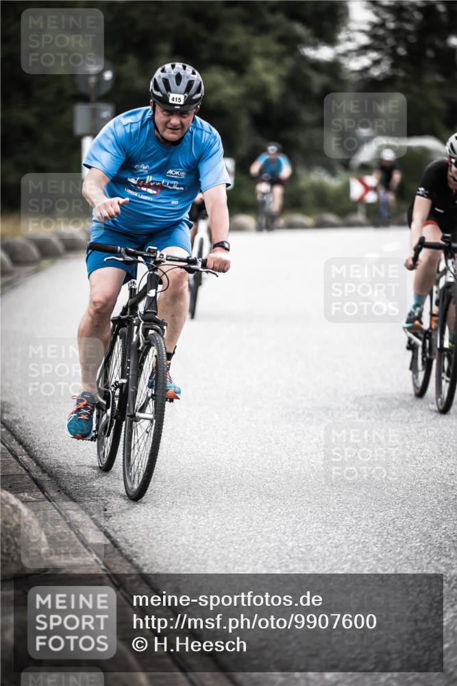 21.06.2026 - 29. Vierlanden-Triathlon H.Heesch http://msf.ph/oto/9907600 21.06.2026 10:26:04 Radfahren 8, 136, 291, 311, 383, 384, 415, 530, 536, 587, 591, 604, 613, 1355 meine-sportfotos.de