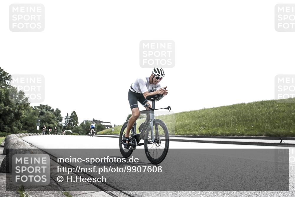21.06.2026 - 29. Vierlanden-Triathlon H.Heesch http://msf.ph/oto/9907608 21.06.2026 13:04:49 Radfahren 1023, 1068, 1081 meine-sportfotos.de