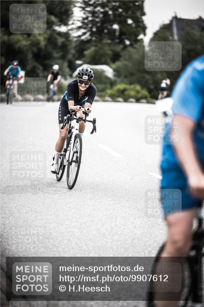 21.06.2026 - 29. Vierlanden-Triathlon H.Heesch http://msf.ph/oto/9907612 21.06.2026 10:26:05 Radfahren 8, 136, 291, 311, 383, 384, 415, 530, 536, 587, 591, 604, 613, 1355 meine-sportfotos.de