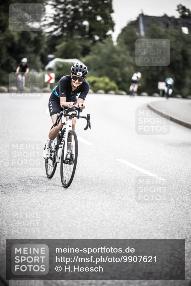 21.06.2026 - 29. Vierlanden-Triathlon H.Heesch http://msf.ph/oto/9907621 21.06.2026 10:26:05 Radfahren 8, 136, 291, 311, 383, 384, 415, 530, 536, 587, 591, 604, 613, 1355 meine-sportfotos.de