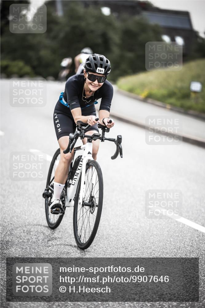 21.06.2026 - 29. Vierlanden-Triathlon H.Heesch http://msf.ph/oto/9907646 21.06.2026 10:26:05 Radfahren 8, 136, 291, 311, 383, 384, 415, 530, 536, 587, 591, 604, 613, 1355 meine-sportfotos.de