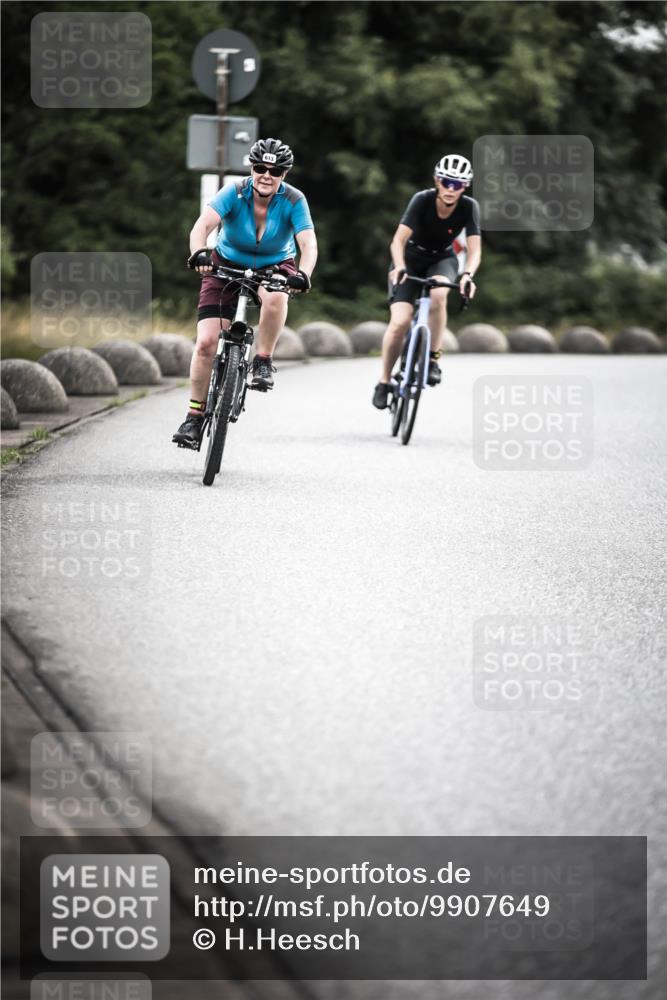 21.06.2026 - 29. Vierlanden-Triathlon H.Heesch http://msf.ph/oto/9907649 21.06.2026 10:26:08 Radfahren 136, 291, 311, 415, 530, 536, 591, 613, 1355 meine-sportfotos.de