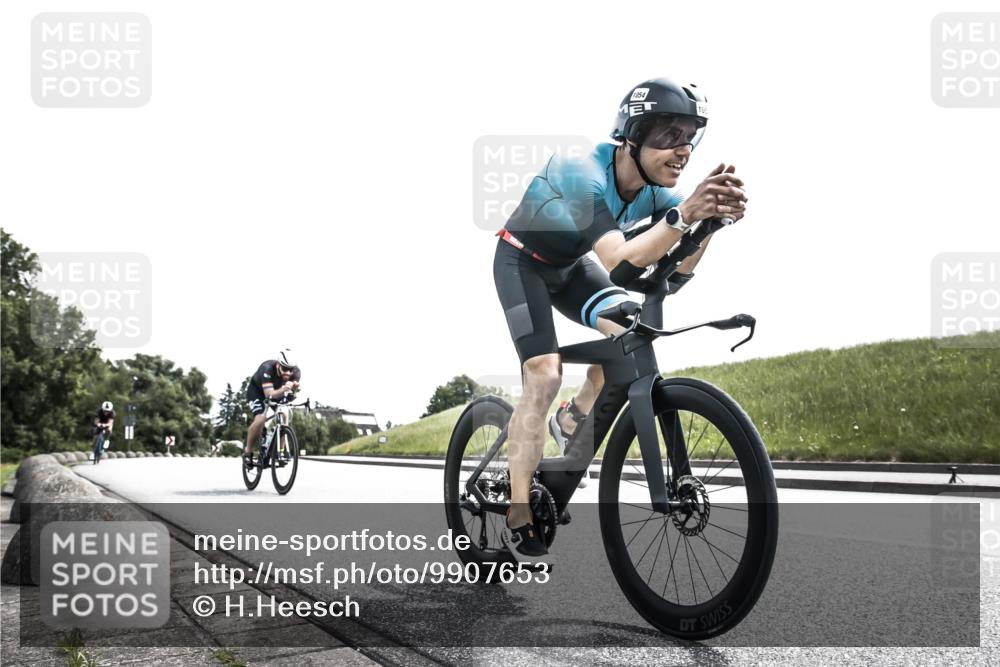 21.06.2026 - 29. Vierlanden-Triathlon H.Heesch http://msf.ph/oto/9907653 21.06.2026 13:06:45 Radfahren 1054, 1075, 1084 meine-sportfotos.de
