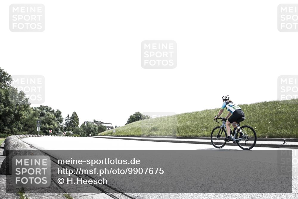 21.06.2026 - 29. Vierlanden-Triathlon H.Heesch http://msf.ph/oto/9907675 21.06.2026 13:09:35 Radfahren  meine-sportfotos.de