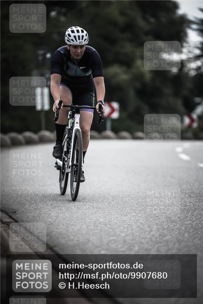21.06.2026 - 29. Vierlanden-Triathlon H.Heesch http://msf.ph/oto/9907680 21.06.2026 09:23:02 Radfahren 14, 227 meine-sportfotos.de