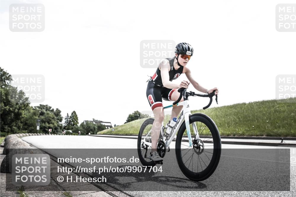 21.06.2026 - 29. Vierlanden-Triathlon H.Heesch http://msf.ph/oto/9907704 21.06.2026 13:15:12 Radfahren 1103, 1130 meine-sportfotos.de