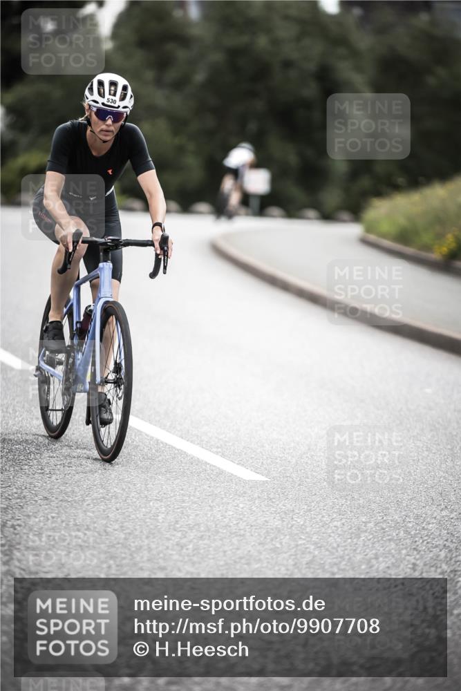 21.06.2026 - 29. Vierlanden-Triathlon H.Heesch http://msf.ph/oto/9907708 21.06.2026 10:26:09 Radfahren 136, 291, 311, 530, 591, 613, 1355 meine-sportfotos.de